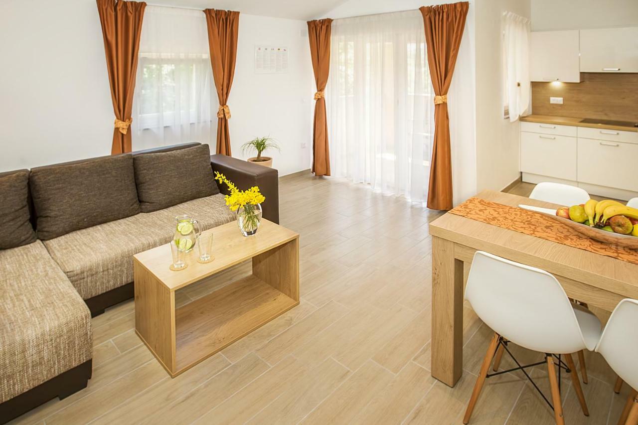 באסקה Residence Mediterraneo II מראה חיצוני תמונה